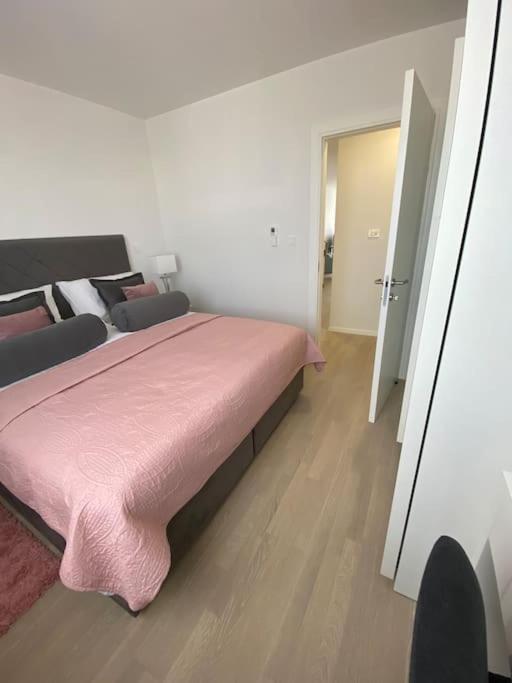 New Modern Apt Near Old Town - Private Parking Задар Екстериор снимка