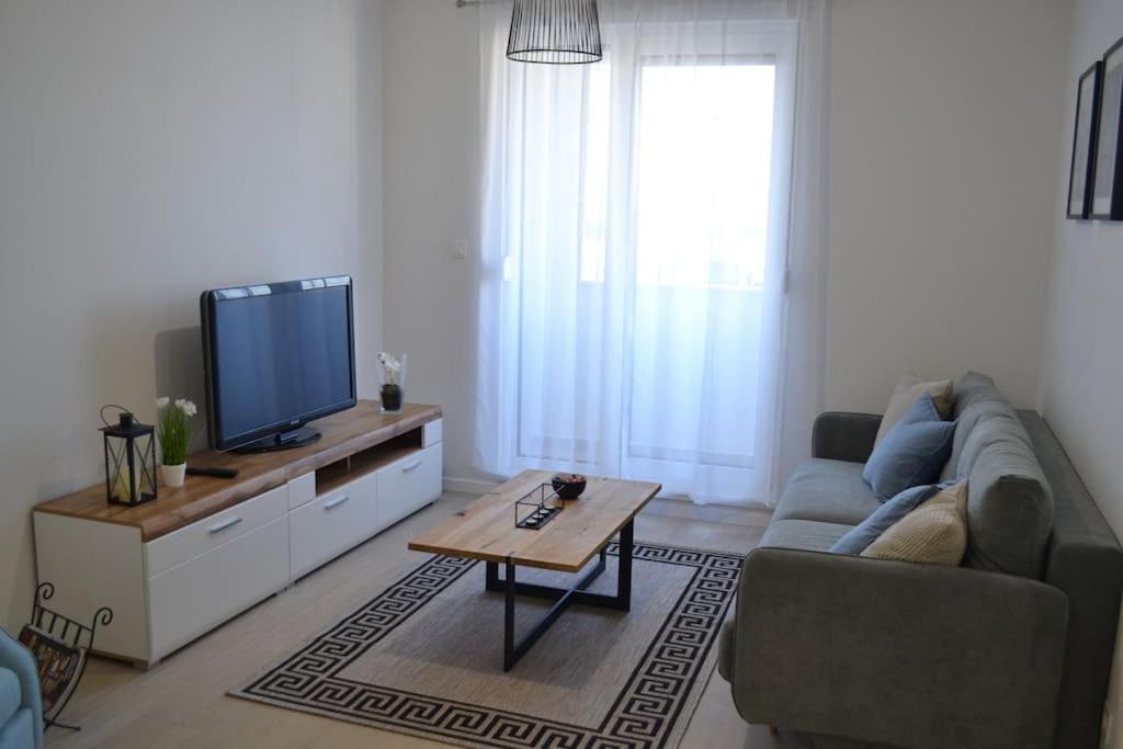 New Modern Apt Near Old Town - Private Parking Задар Екстериор снимка